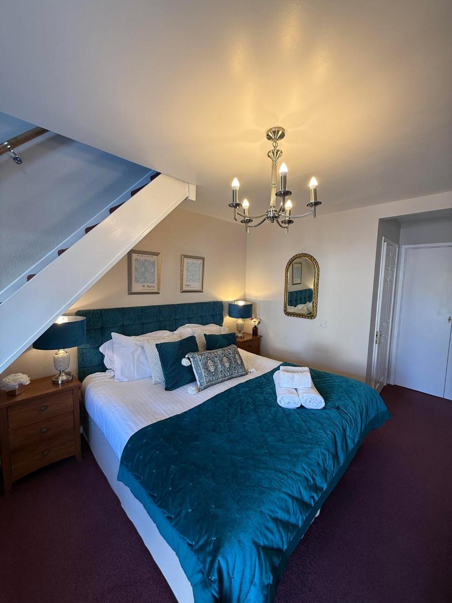 Отель Broadlands (Adults Only) Буртон-он-те-Уотер Экстерьер фото